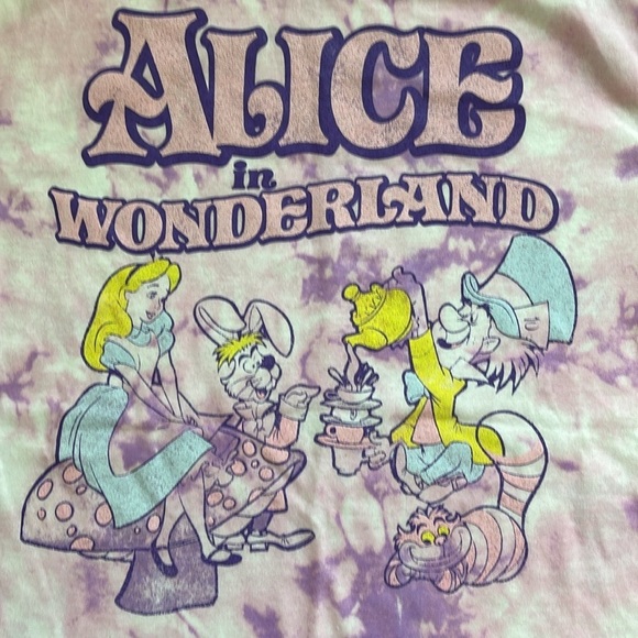 Disney Alice in Wonderland women’s crew neck tshirt. Tie dye. Size medium - Picture 2 of 6